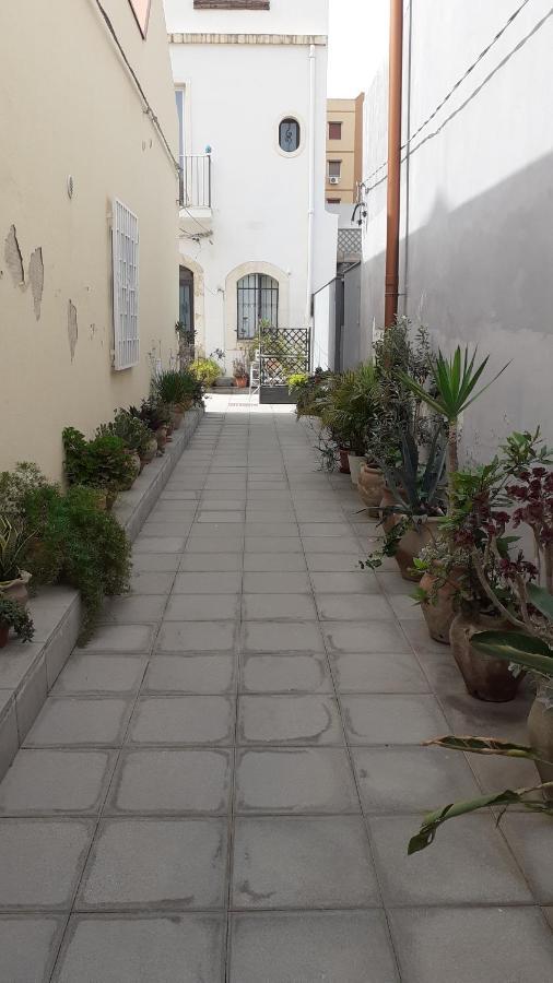 Апартаменты Il Cortile Della Patrona Сиракузы Экстерьер фото
